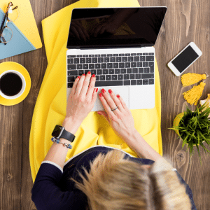 Devenir Assistante Virtuelle : du Salariat à l'Entrepreneuriat